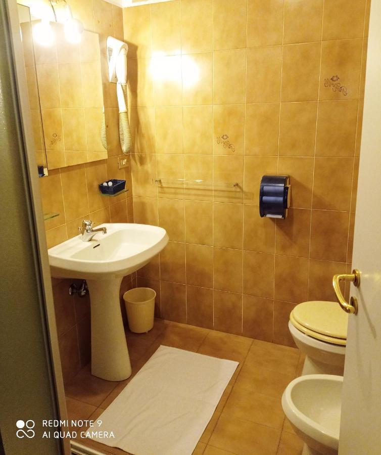 Mini hotel Quincinetto ภายนอก รูปภาพ