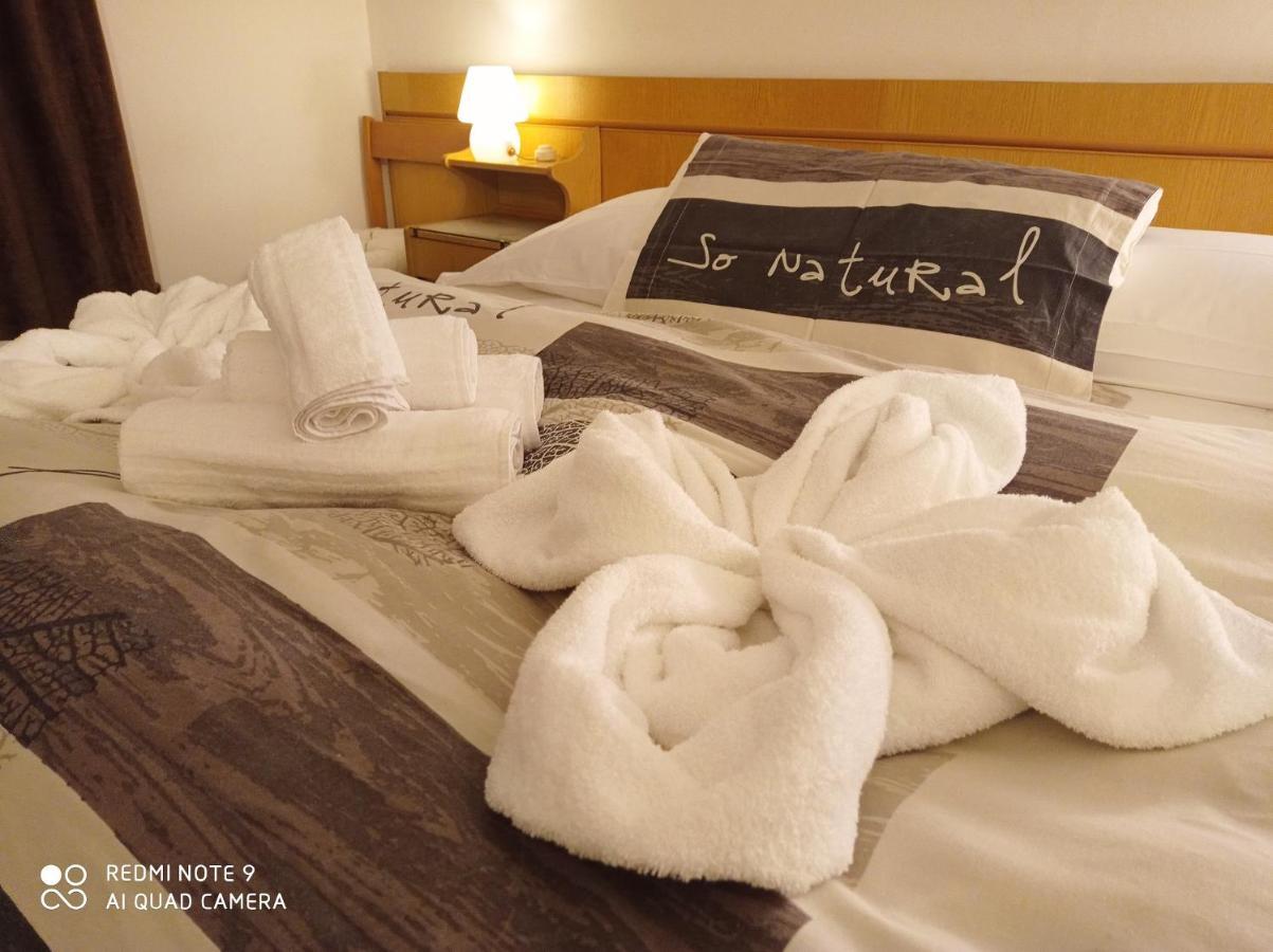 Mini hotel Quincinetto ภายนอก รูปภาพ