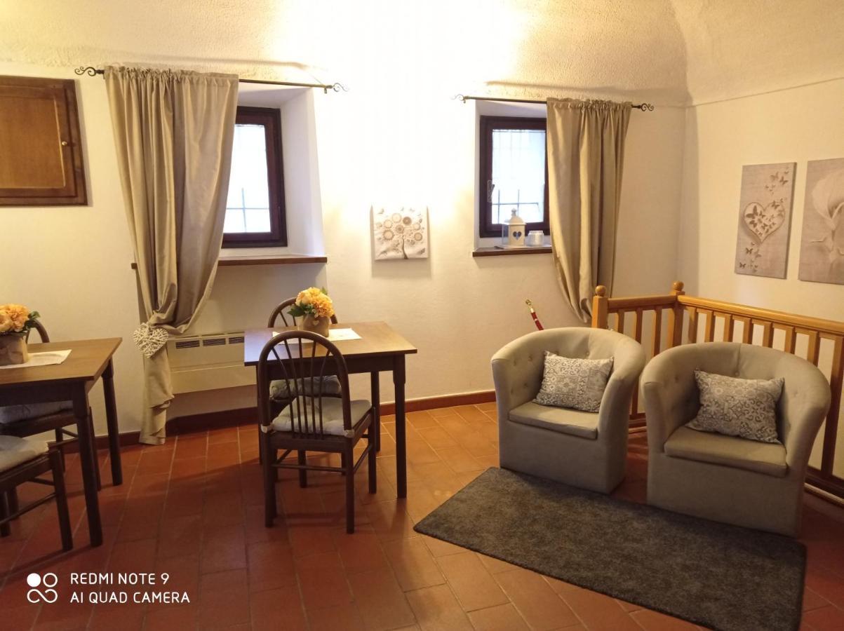 Mini hotel Quincinetto ภายนอก รูปภาพ